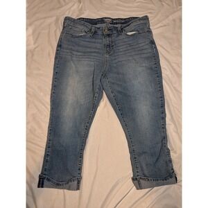 Levi's Gold Women's‎ Cuffed Mid-Rise Capris Size 34W X 18
